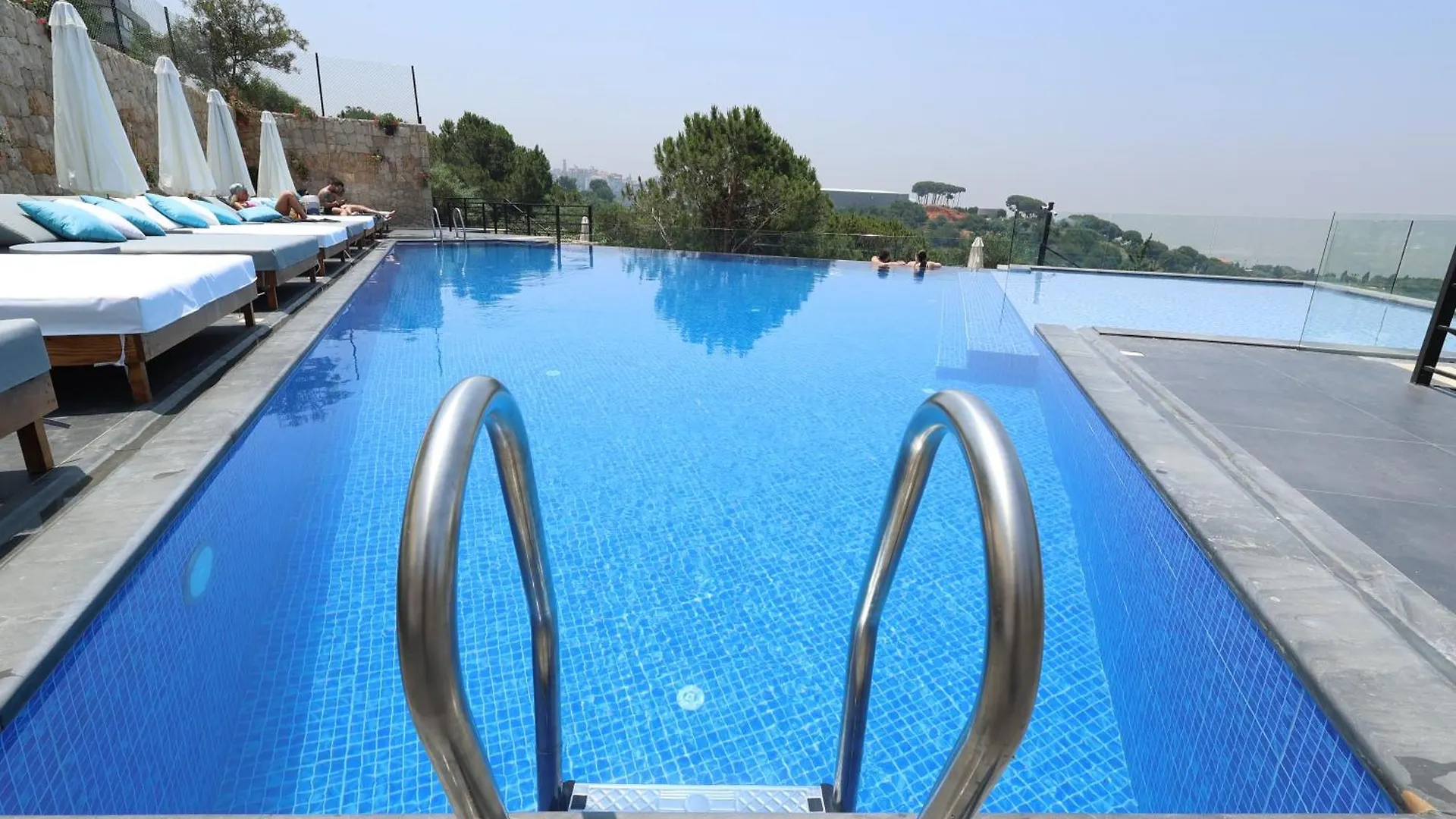 The Ray Hotel And Studios بيروت 4*,  لبنان