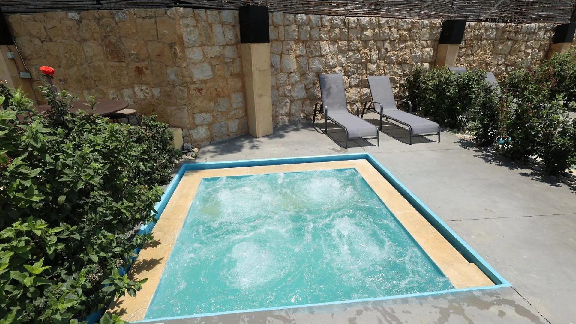 The Ray Hotel And Studios بيروت