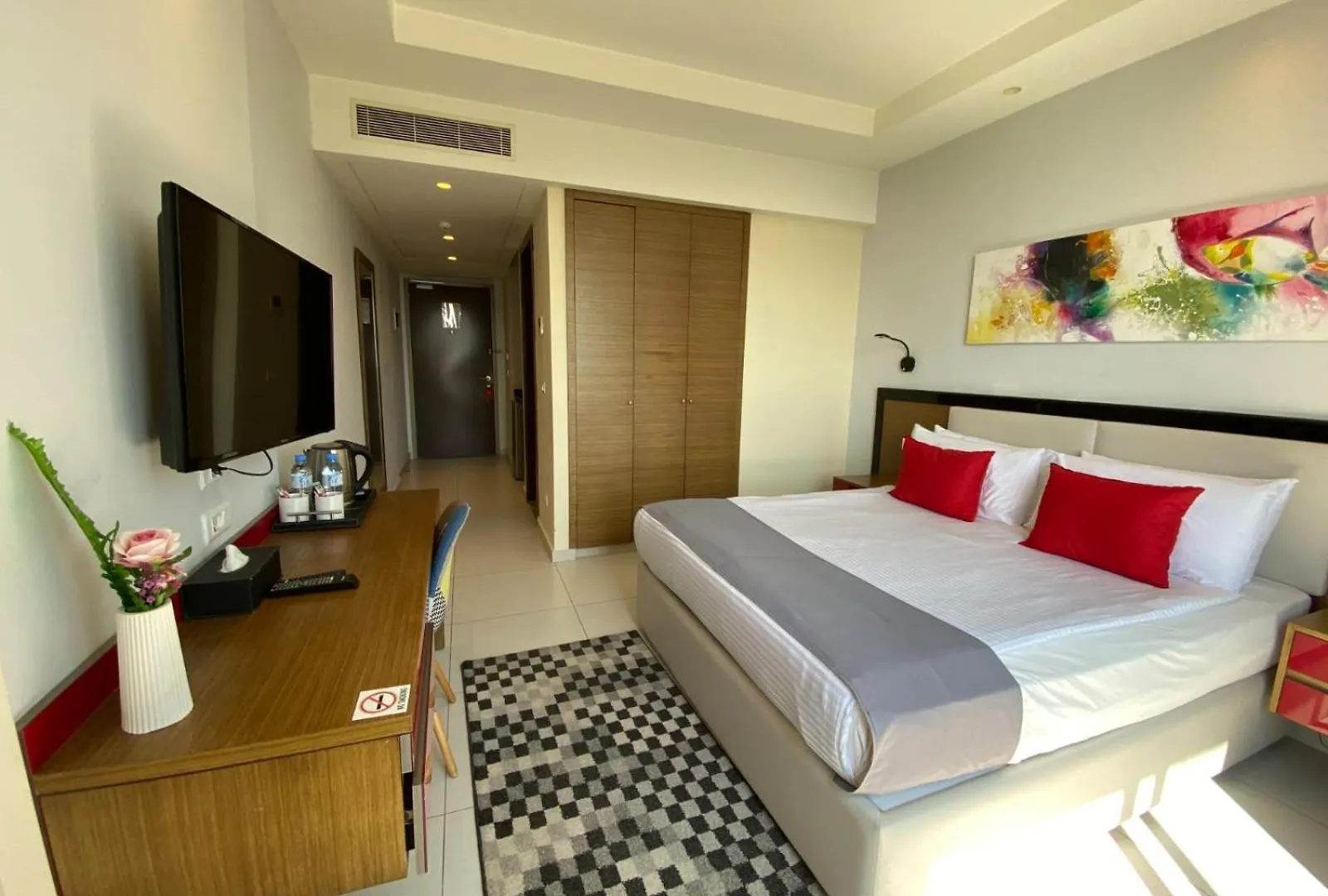 The Ray Hotel And Studios بيروت
