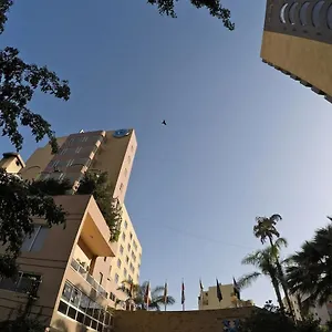 فندق كوزموبوليتان, بيروت